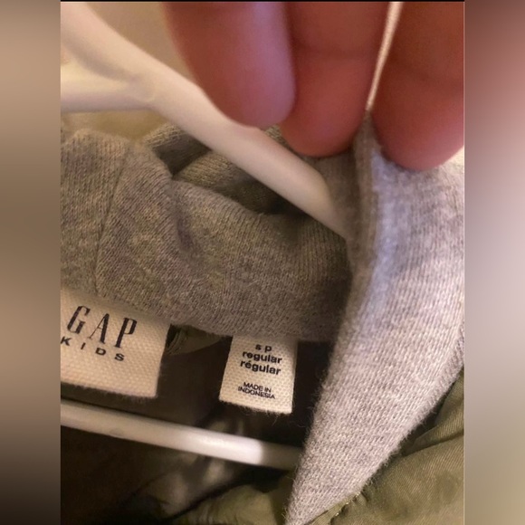 Gap kids long winter/puffy jacket with 6 pockets - Picture 4 of 12